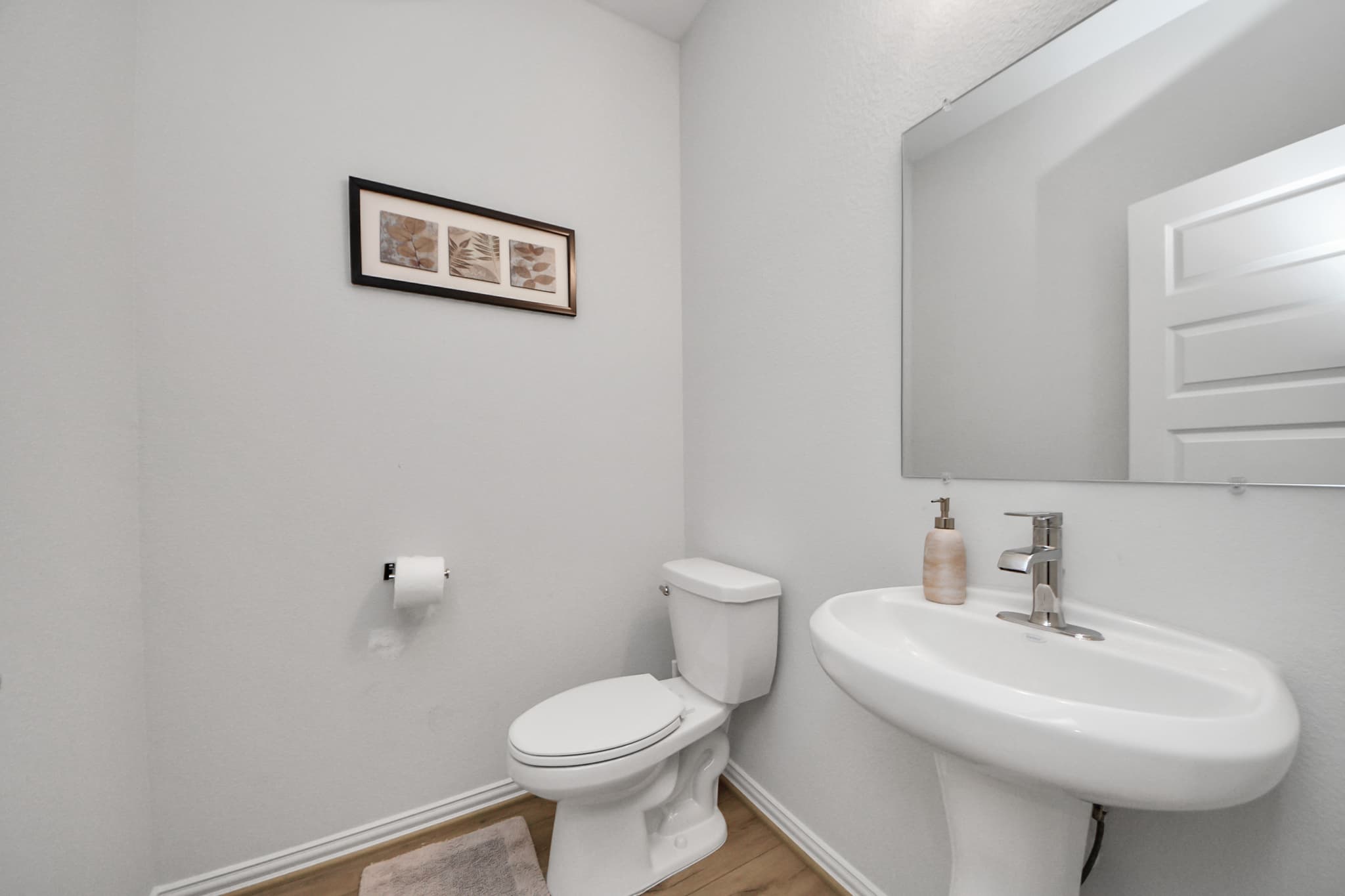3BR Corporate and Family Getaway Near Katy Mills — photo 5