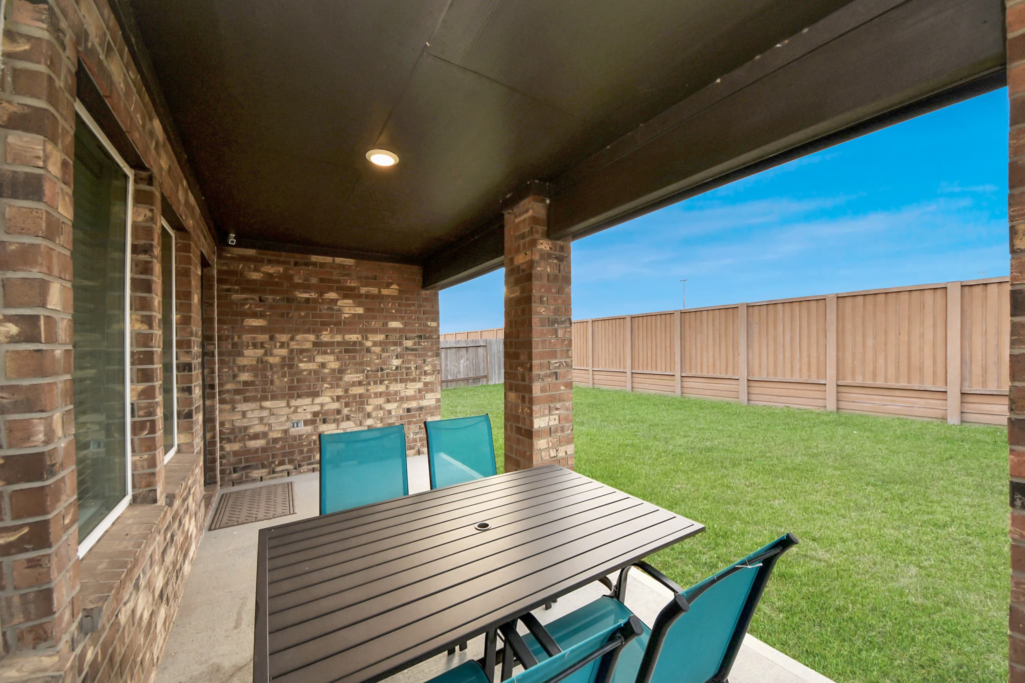 Rammies Exquisite Home With Pool Access — photo 2