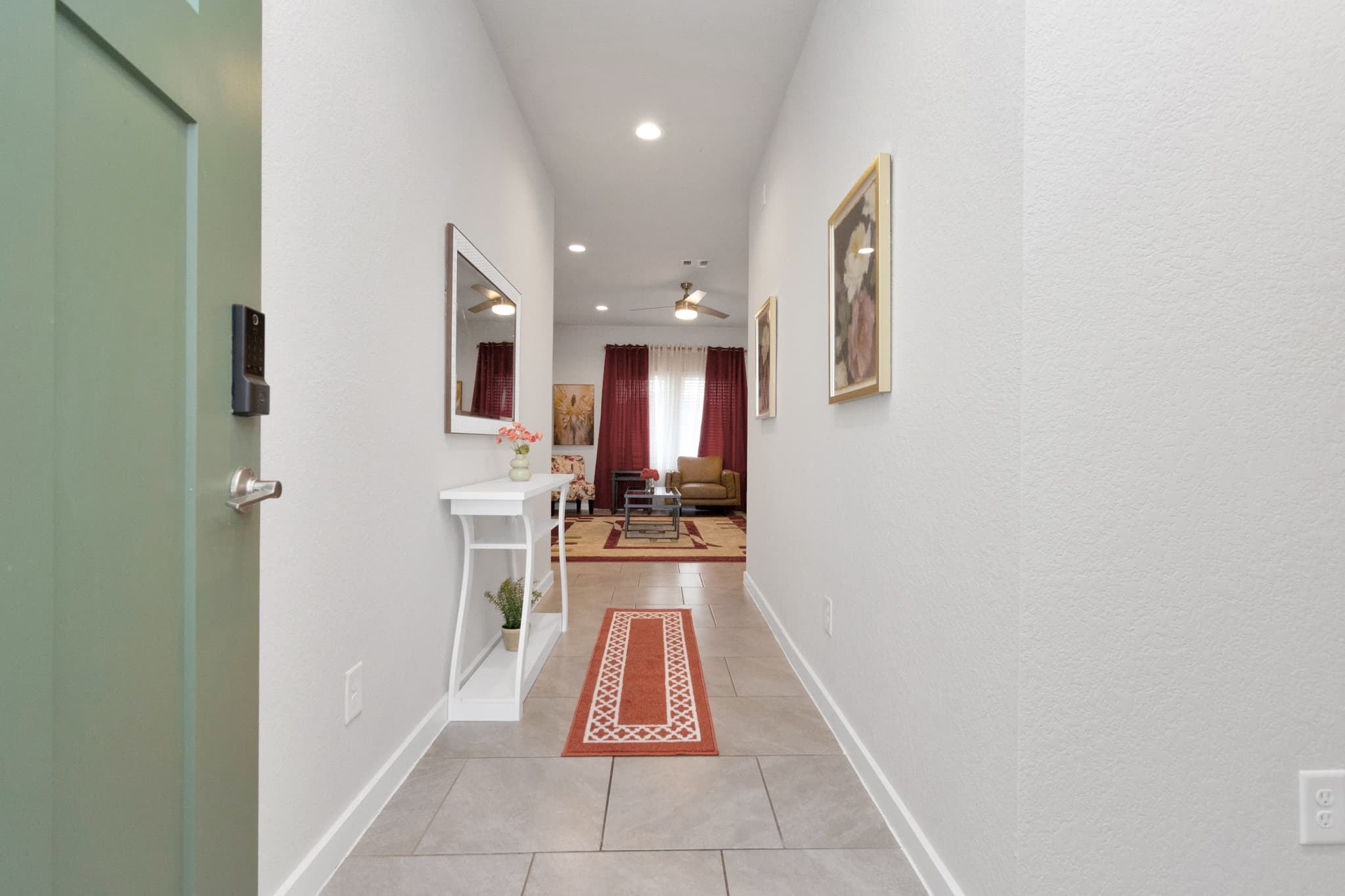 Rammies Home With Pool Access — photo 4