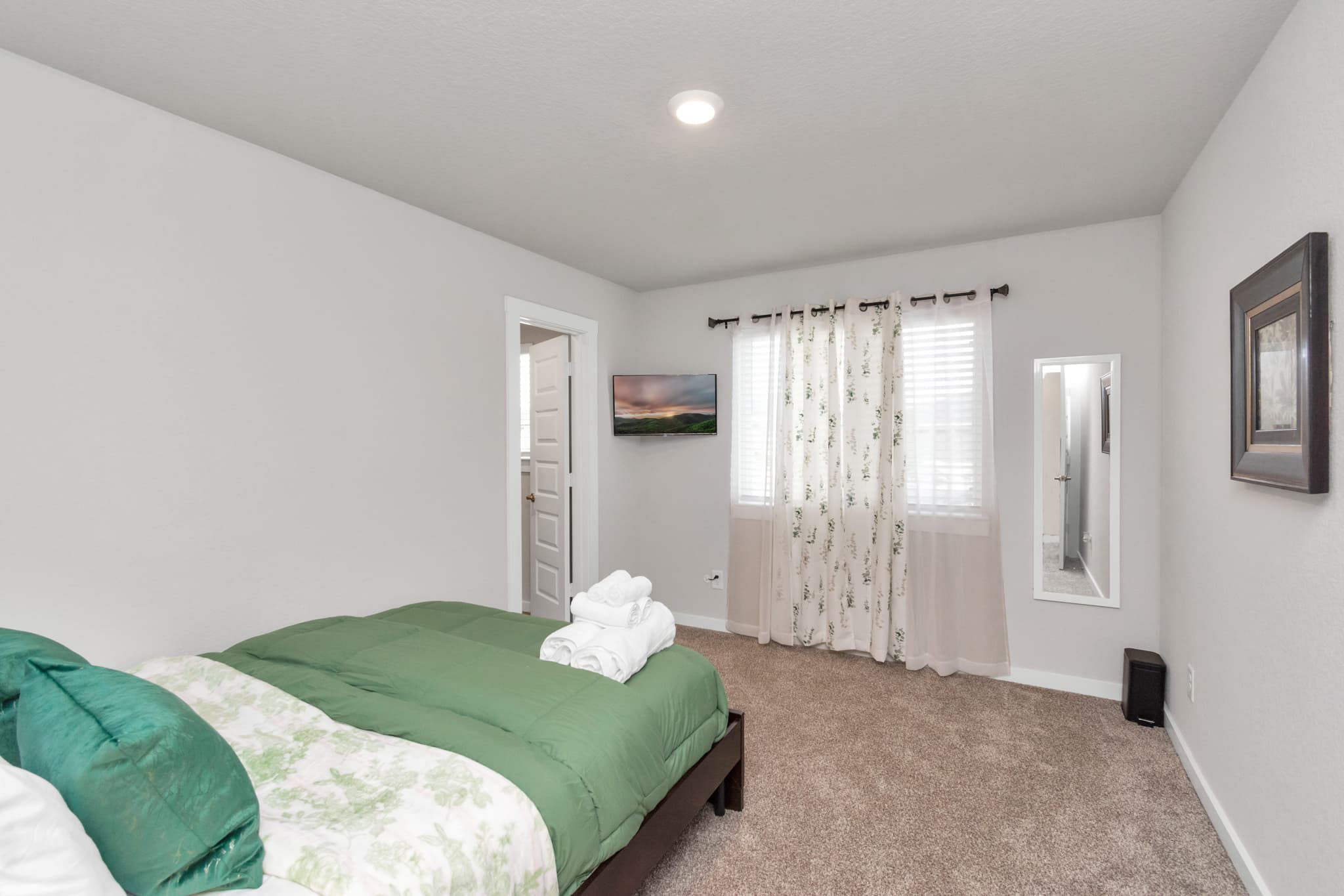 Rammies Home With Pool Access — photo 5